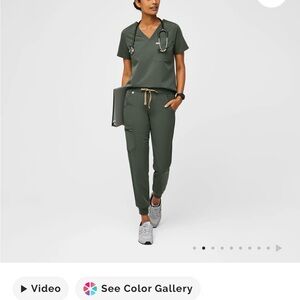 Figs Moss Scrub top and Zamora jogger Set